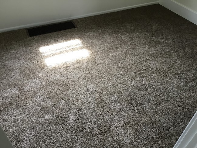 Foto del edificio - 1204 E 10th St