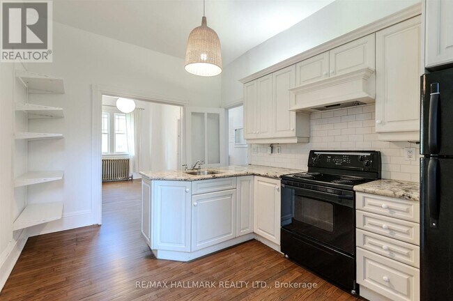 Photo du bâtiment - 155 Major St