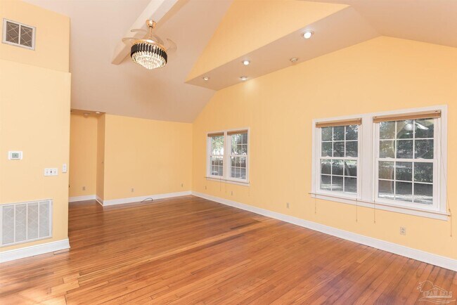 Foto del edificio - 418 Vancouver St