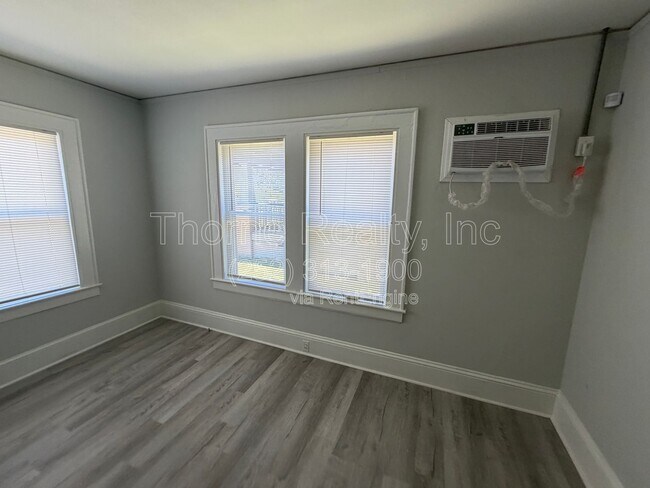 Foto del edificio - 821 Marigold St