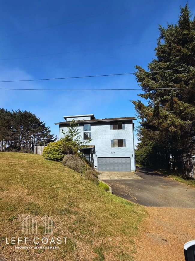 Building Photo - 6215 NE Oar Dr