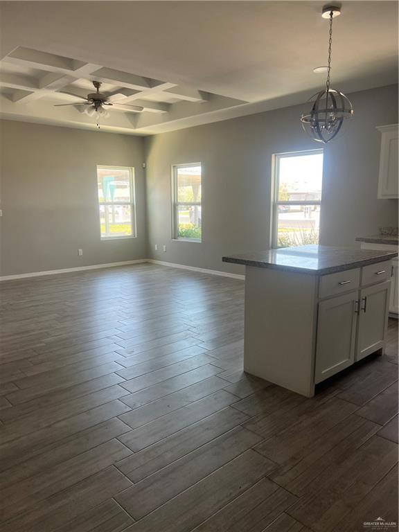 Building Photo - 2112 Redbud Ln