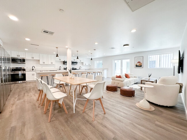 Shared common space - 1587 W 35th St