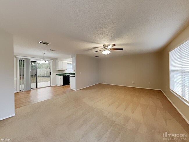 Foto del edificio - 2718 Pinewood Blvd N