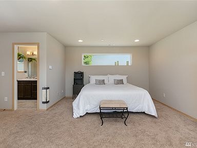 Building Photo - 2531 Jacaranda Ave