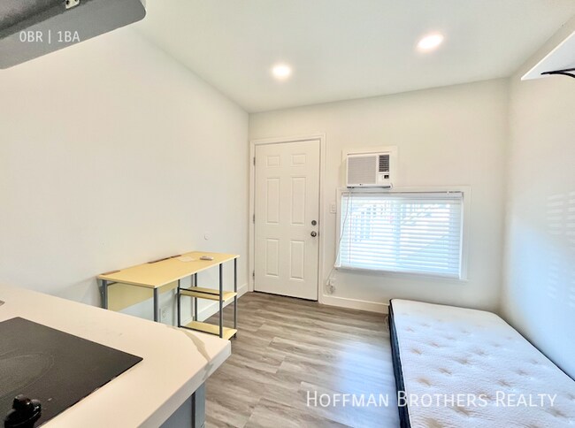 Foto del edificio - 6165 Coldwater Canyon Ave