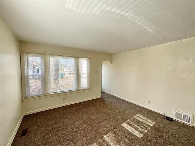Foto del edificio - 322 S Hickory St