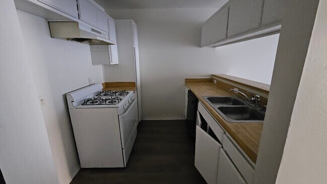 Foto del edificio - 7025 Vassar Ave