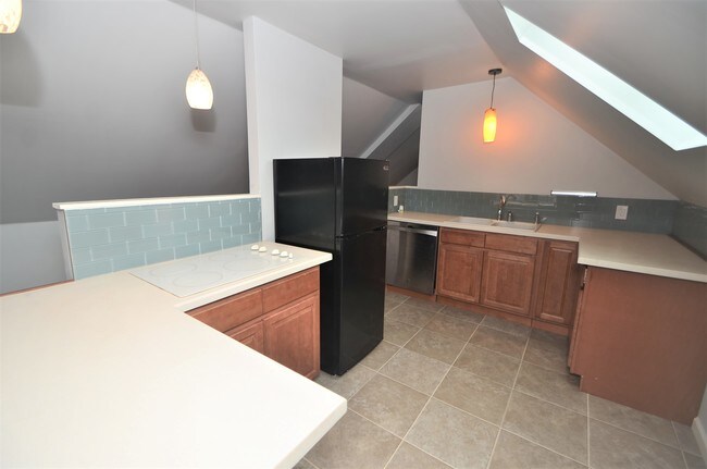 Foto del edificio - 1343-1W65 W 65th St