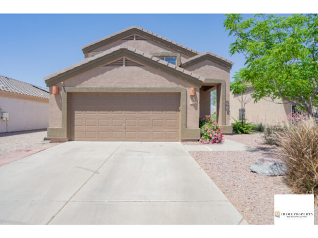 Building Photo - Step into This Stunning Casa Grande 4/3 Ho...