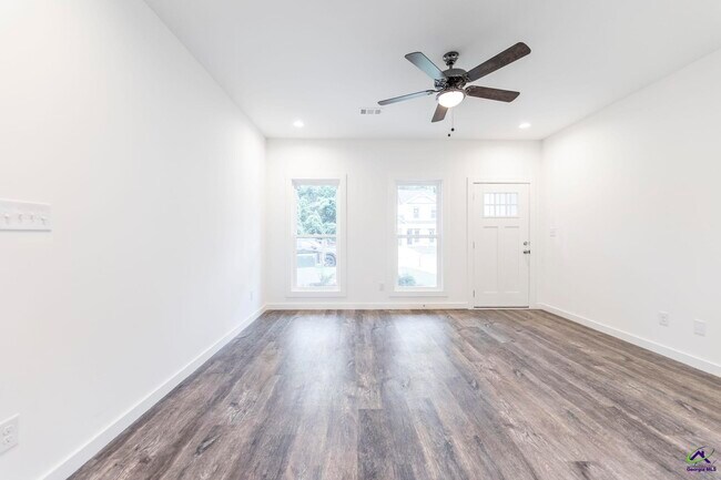 Foto del edificio - 104 Leisure Pointe Rd
