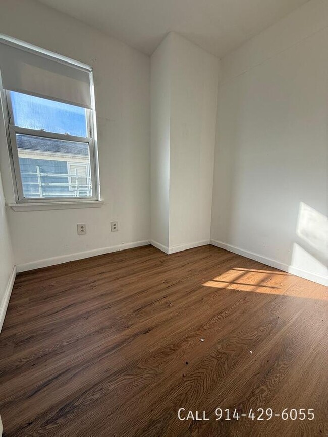 Foto del edificio - 83 Maple Pl