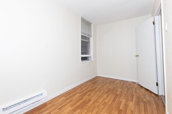 Foto del edificio - 9 W 15th St