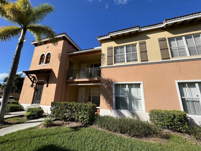 Foto del edificio - 3549 Forest Hill Blvd