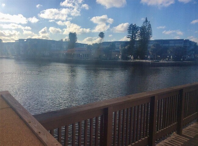 Foto del edificio - 2775 Taft St