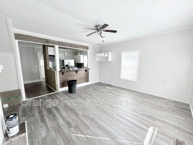 Photo - 533 Broadway St House