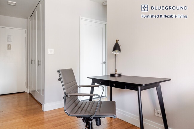 Building Photo - 151 E 31st St