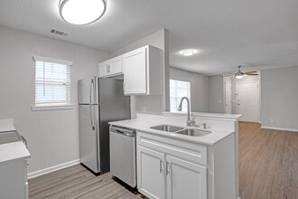 Building Photo - Lakeview Oaks