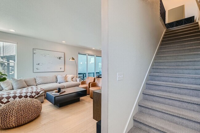 Foto del edificio - 3 Bedroom, 4 Bath Townhome in Broomfield