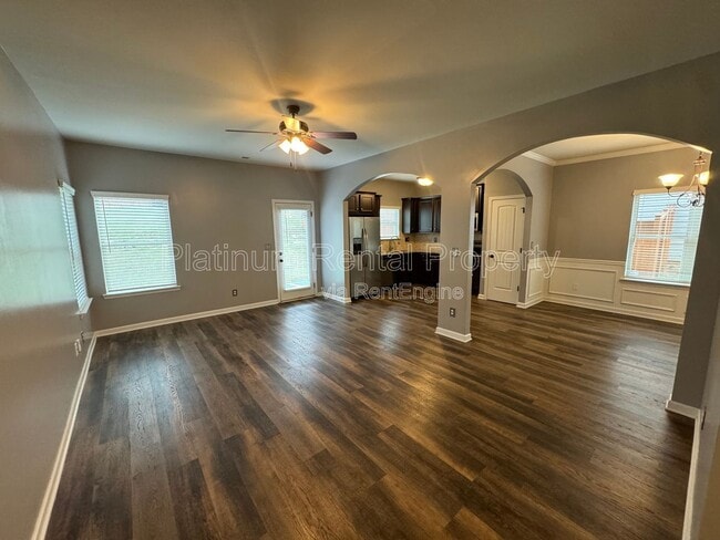 Foto del edificio - 5745 Woodside Crossing