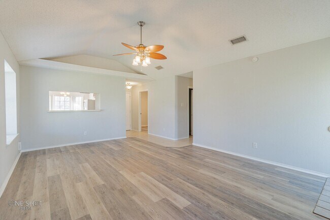 Foto del edificio - 2957 Oak Ridge Ct