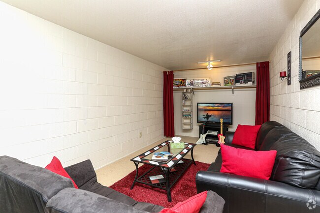 Tres grandes, 1BA - 3rd la habitación - THE QUADS APARTMENTS