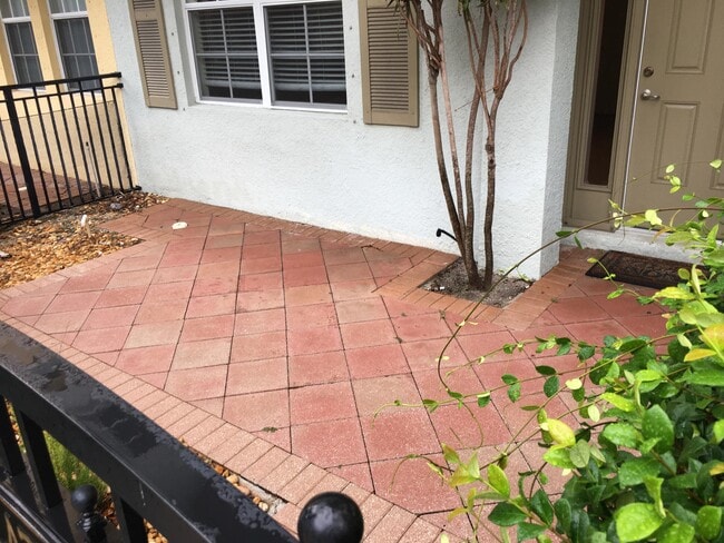 Building Photo - 2477 San Pietro Cir