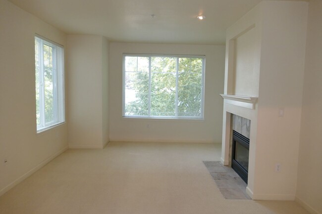 Foto del edificio - Light and Bright 1 Bedroom Condo at the Ba...