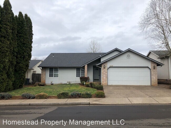 Building Photo - 3 br, 2 bath House - 5689 Moonstone Lp. SE