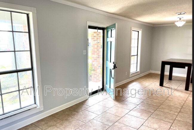 Building Photo - 128 Longfellow Dr
