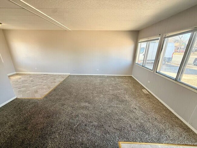 Foto del edificio - Large 3 Bedroom, 1 Bath Ranch Style Home in South Loveland, CO