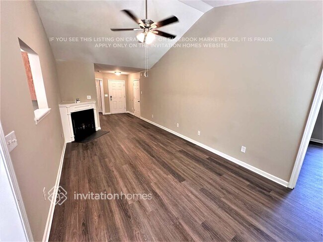 Foto del edificio - 9340 Dewey Dr