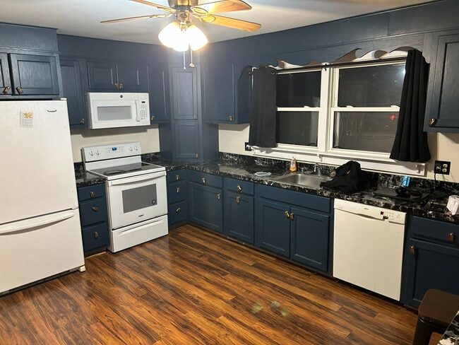 Building Photo - 645 Millbridge Rd