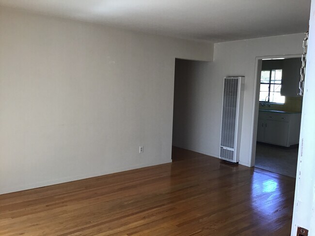 Front room - 522 Chestnut St