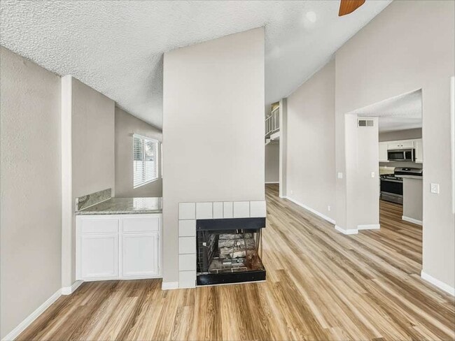 Building Photo - 3301 Hyannis Cir