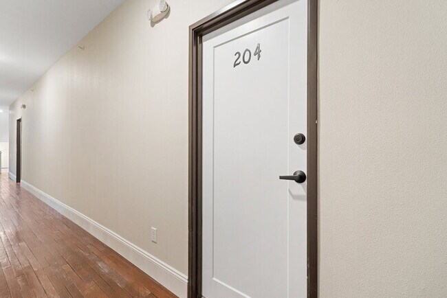 Foto del edificio - 702 20th St