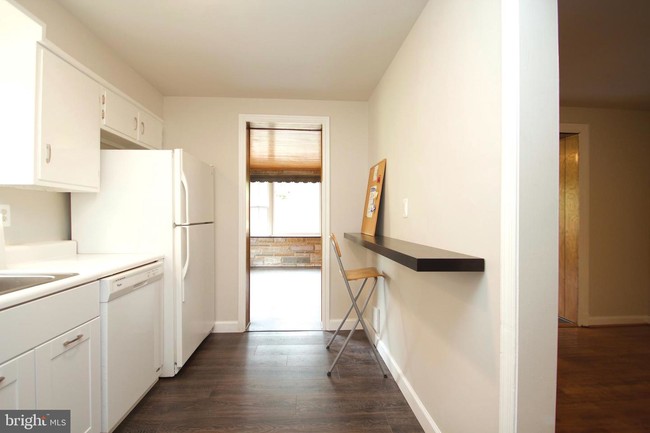 Foto del edificio - 2907 Tilden St NW