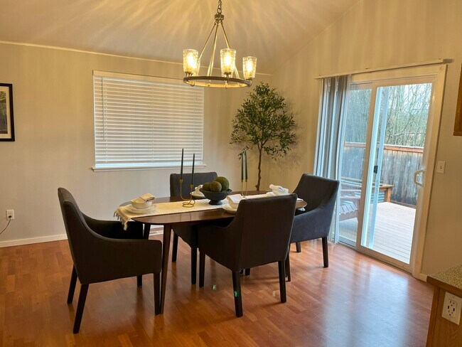 Foto del edificio - 16517 42nd Ave NE