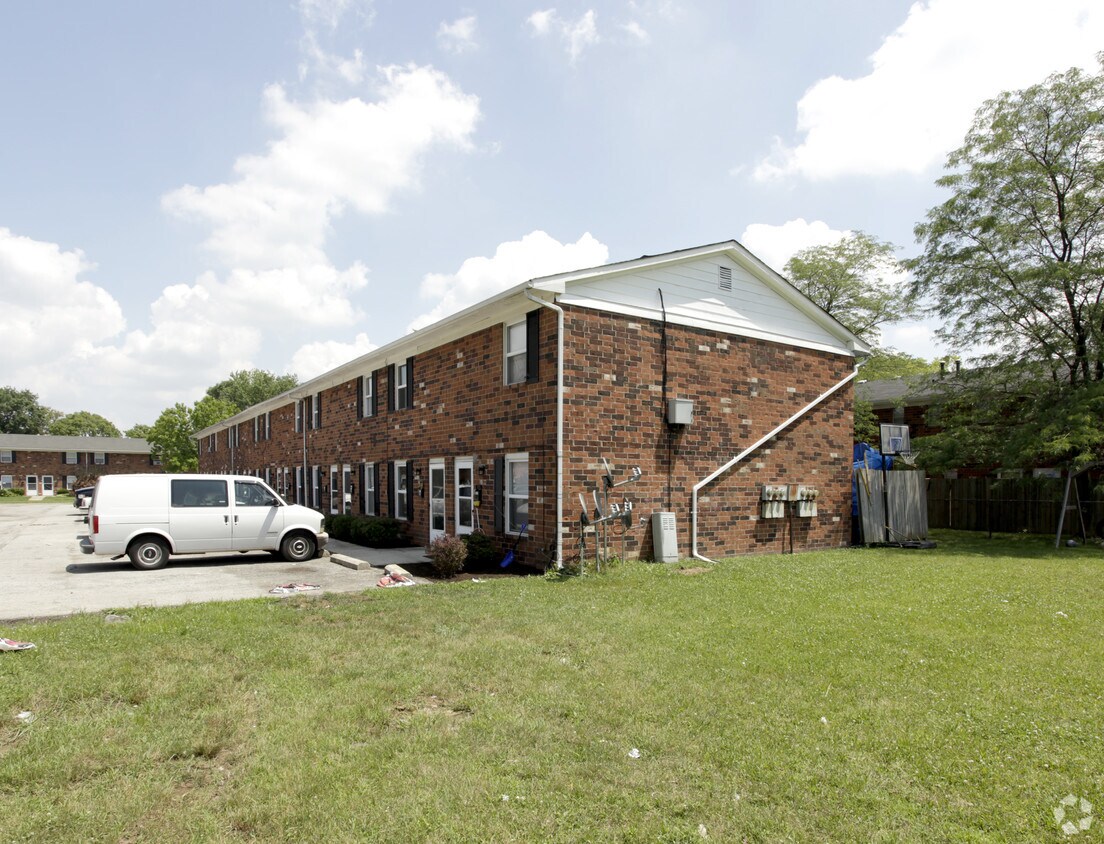 Building Photo - 4795-4817 Rossmoor Pl