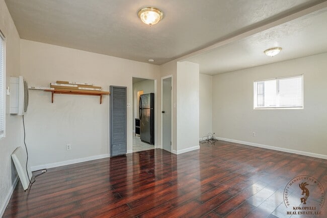 Building Photo - 540 W 8th St
