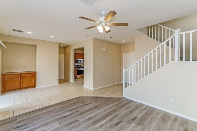 Foto del edificio - 921 Sunny Acres Ave