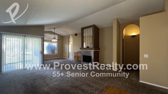 Foto del edificio - Jess Ranch 55+ 2 Bed/ 2 Bath Home in Apple...