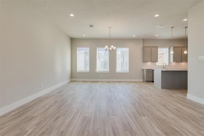 Building Photo - 1741 Cove Cres Ct