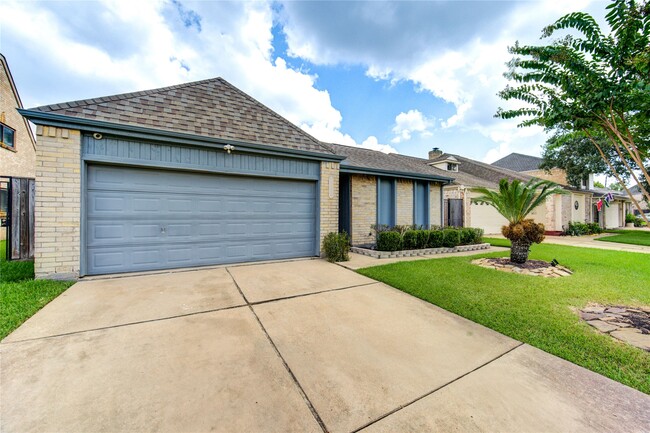 Building Photo - 11830 Oak Meadow Dr