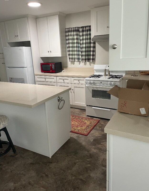Foto principal - 5865 Lake Murray Blvd