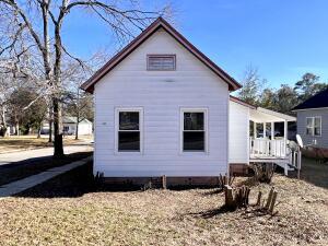 Primary Photo - 536 Rennie St