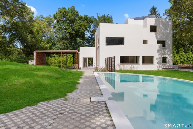 Foto del edificio - 118 Roseville Rd