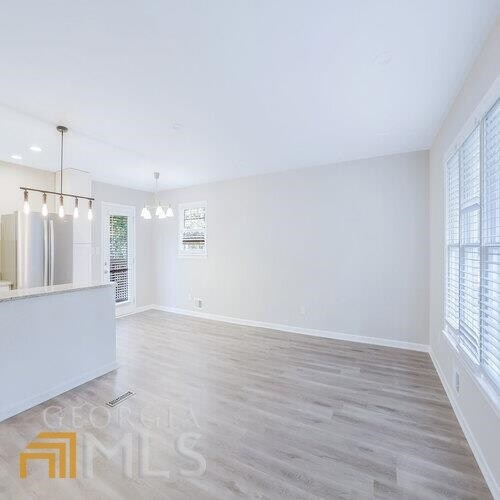Building Photo - 383 Plainville Dr SW
