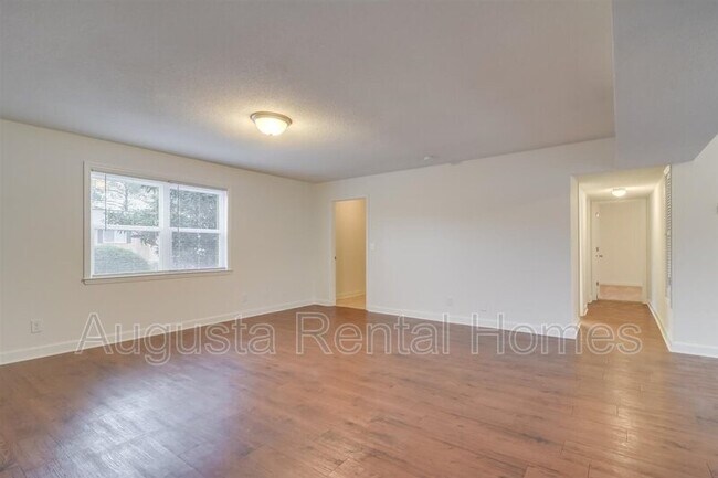 Foto del edificio - 2905 Arrowhead Dr