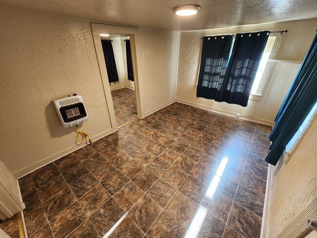 Foto del edificio - 700 W 16th St
